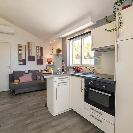 Le Bastidon, 2 Pers Avec Vue Mer, Idealement Situe Hyères