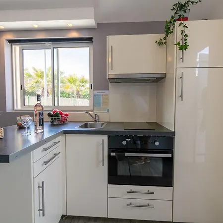 Le Bastidon, 2 Pers Avec Vue Mer, Idealement Situe * Hyères