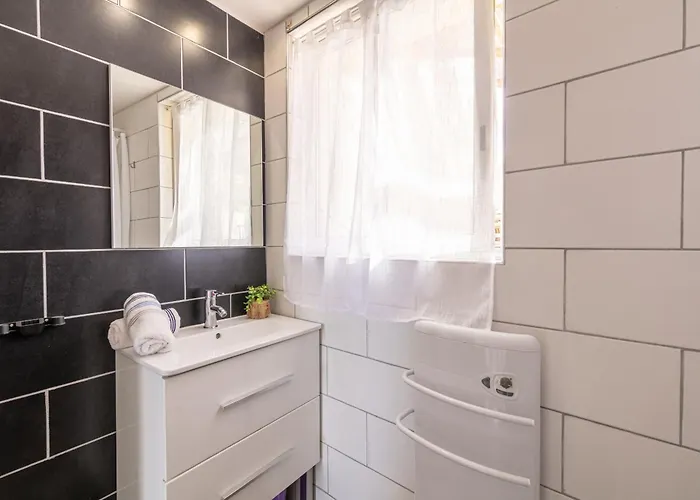 Lejlighed Le Bastidon, 2 Pers Avec Vue Mer, Idealement Situe Hyères