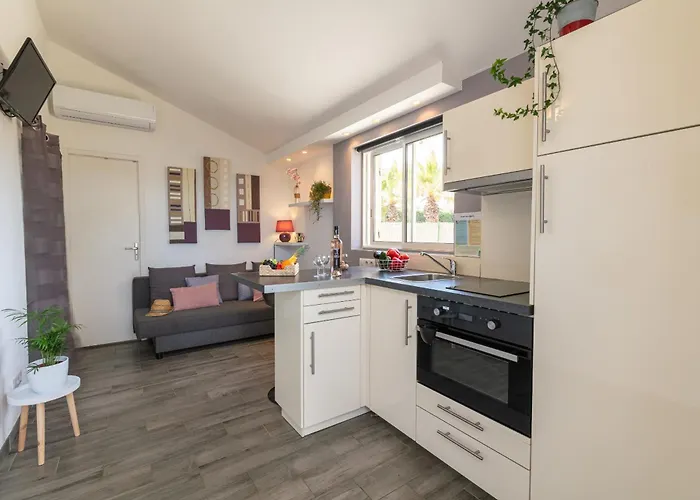 Le Bastidon, 2 Pers Avec Vue Mer, Idealement Situe Hyères